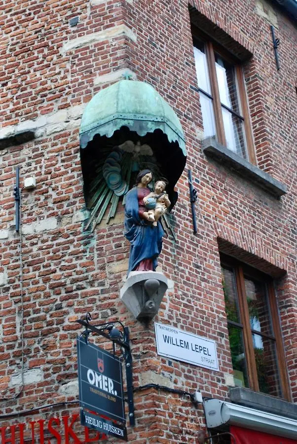 Historical Miniature House In The Heart Of Antwerp Apartman