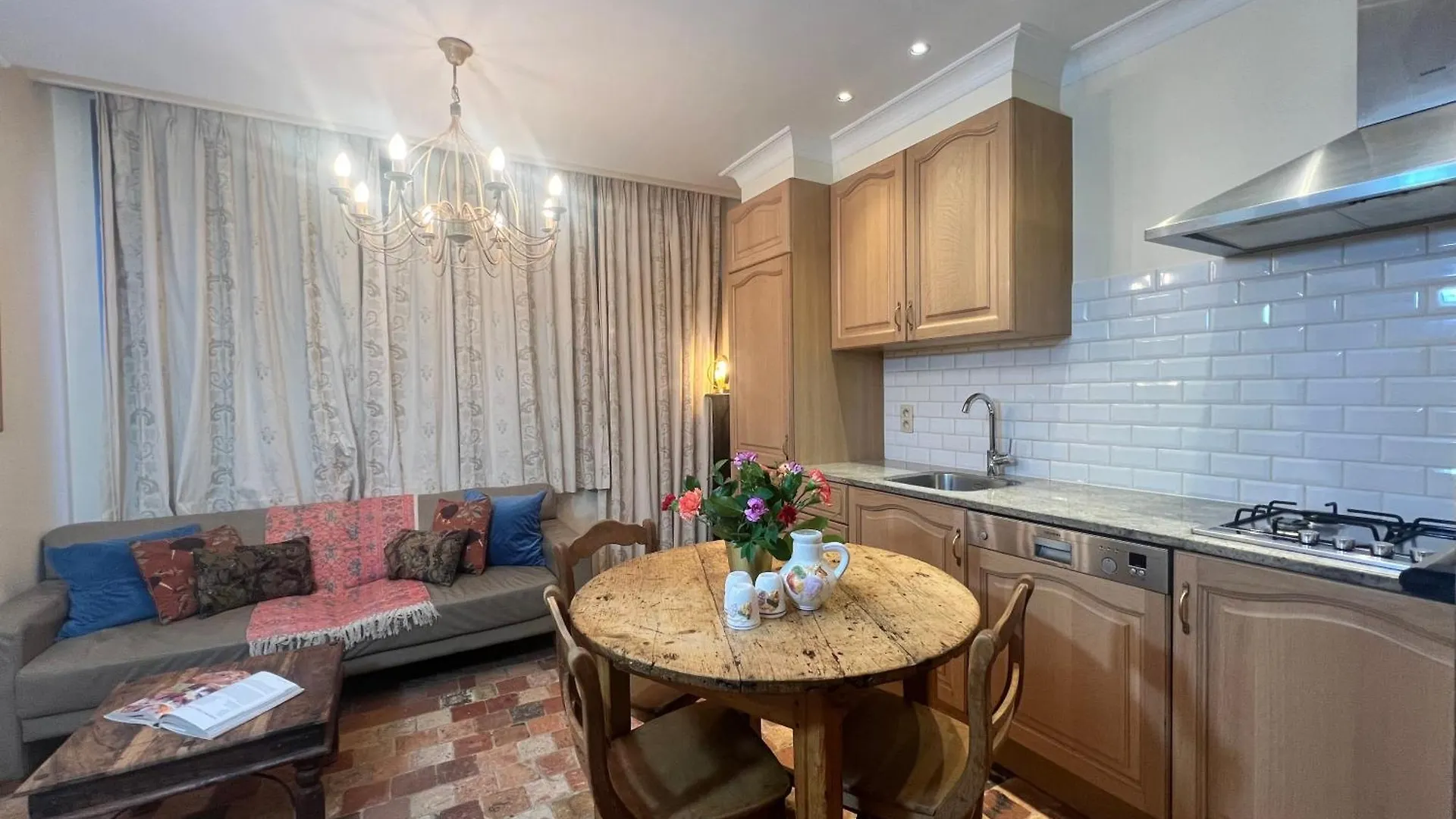 Historical Miniature House In The Heart Of Antwerp Apartment